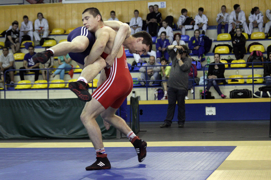 Zapasy gościły ostatnio w hali przy ul. Dąbrowskiego w 2015 roku. Pokazowa walka odbyła się podczas dziecięcych zawodów w jujitsu brazylijskim. 